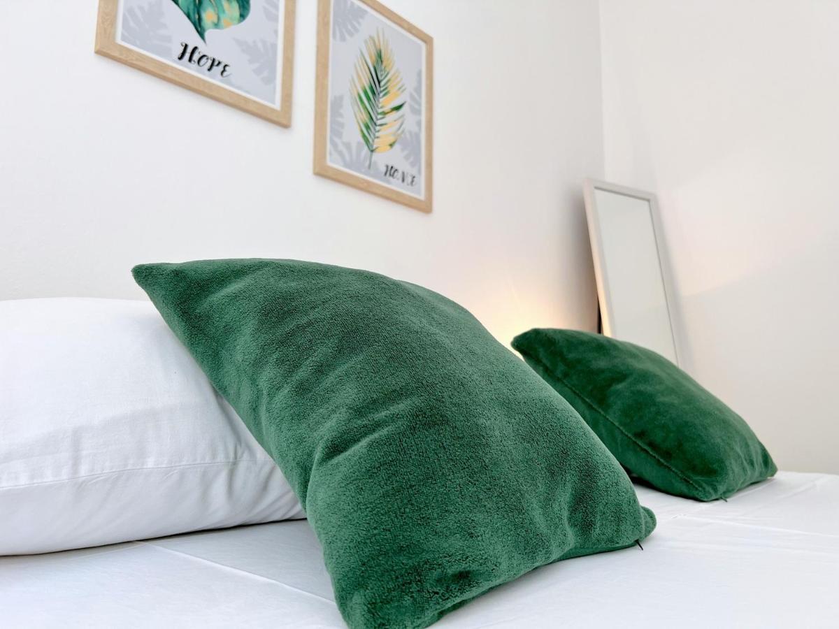 Rab City Apartment Greeny Rab Town Eksteriør billede