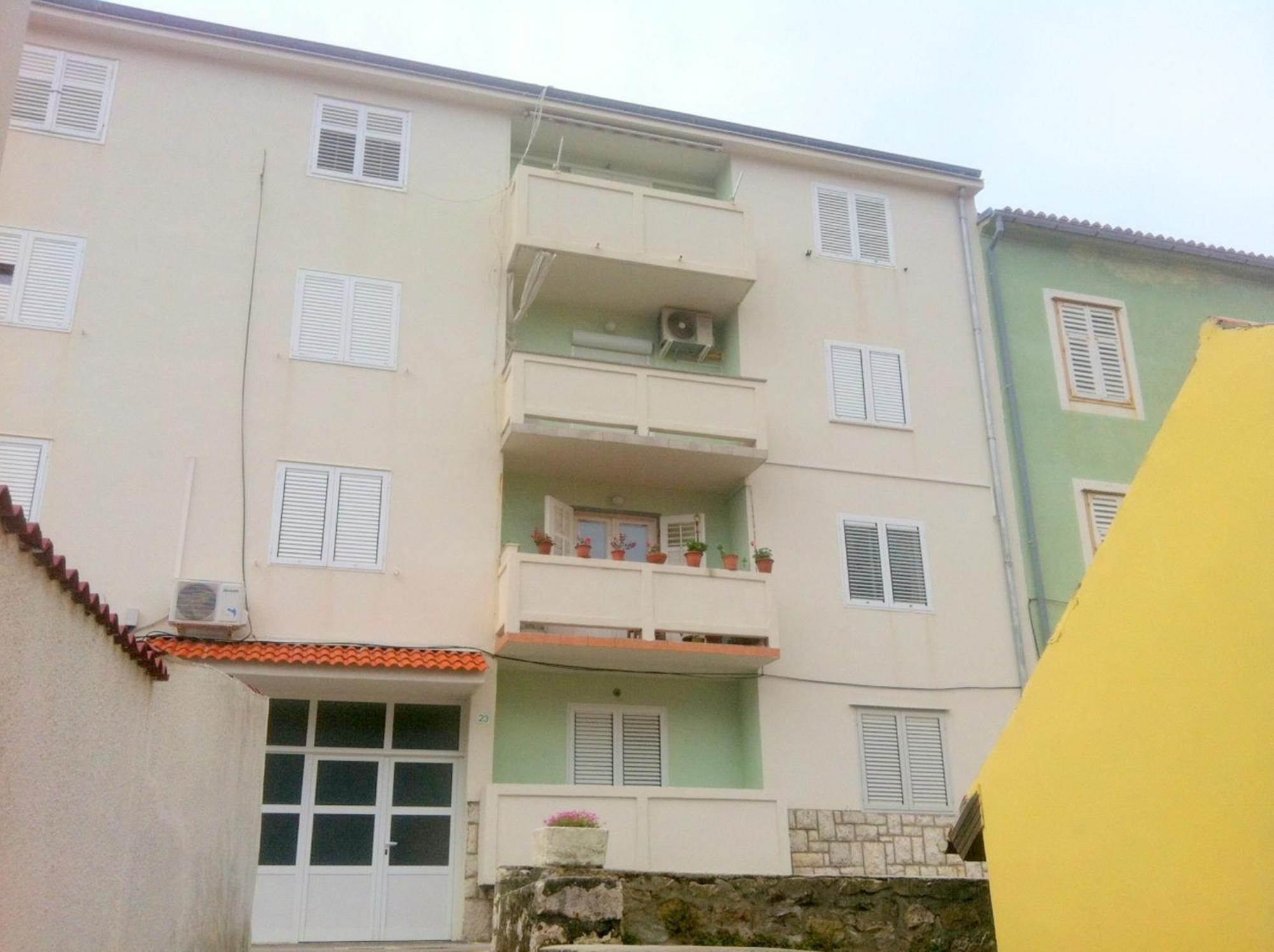 Rab City Apartment Greeny Rab Town Eksteriør billede